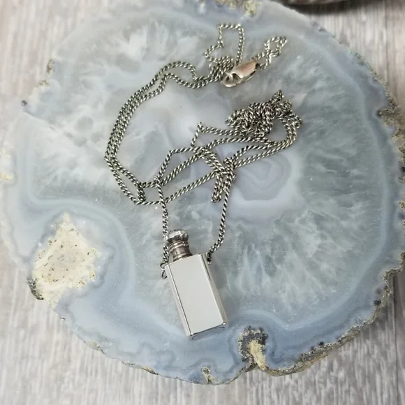 Vintage"Perfume" Bottle Fashion Pendant/Necklace - Picture 9 of 10